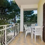 In Sibenik By Sandy Beaches Apartmán