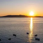 In Sibenik By Sandy Beaches Apartmán