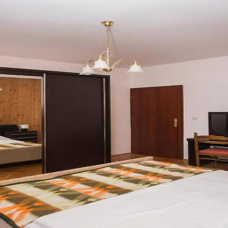 In Ibenik By Sandy Beaches Brodarica (Sibenik-Knin)