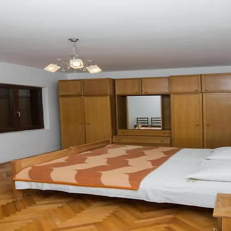 Well-appointed In Sibenik-brodarica *