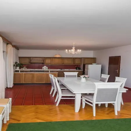 Apartment Well-appointed In Sibenik-brodarica *