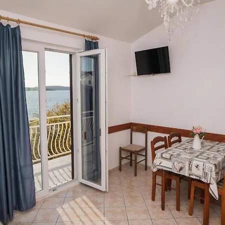 Apartman In Sibenik By Sandy Beaches Brodarica