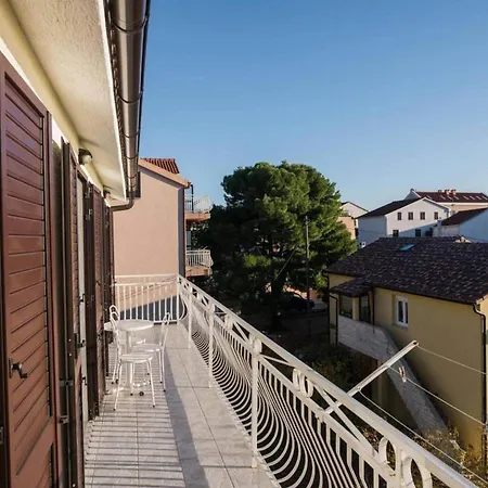 Apartman In Sibenik By Sandy Beaches Brodarica