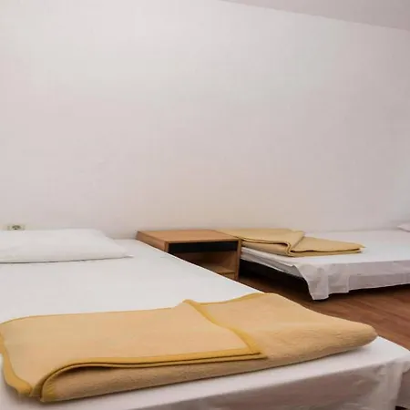 In Sibenik By Sandy Beaches Apartman *