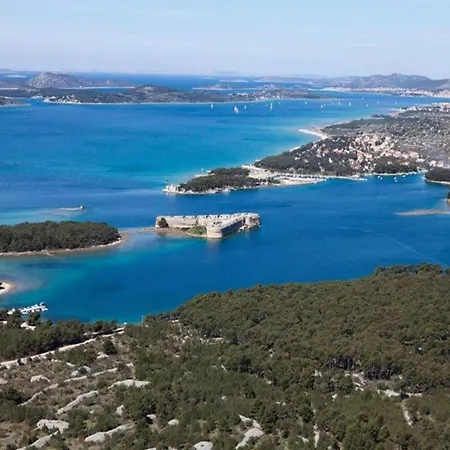In Sibenik By Sandy Beaches Apartman *