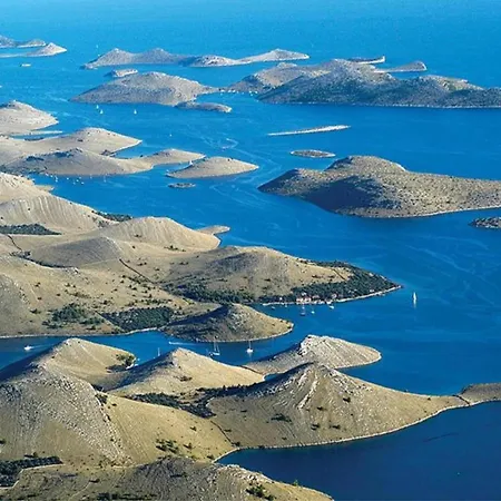 In Sibenik By Sandy Beaches Apartman