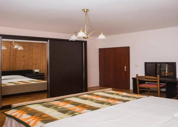 In Ibenik By Sandy Beaches Brodarica (Sibenik-Knin)