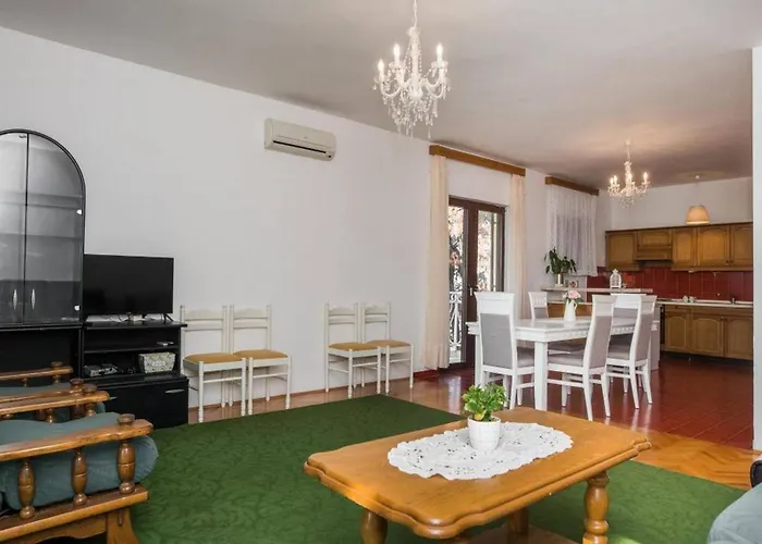 Apartmán In Ibenik By Sandy Beaches *