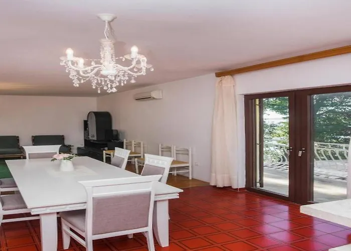 In Ibenik By Sandy Beaches Brodarica (Sibenik-Knin)